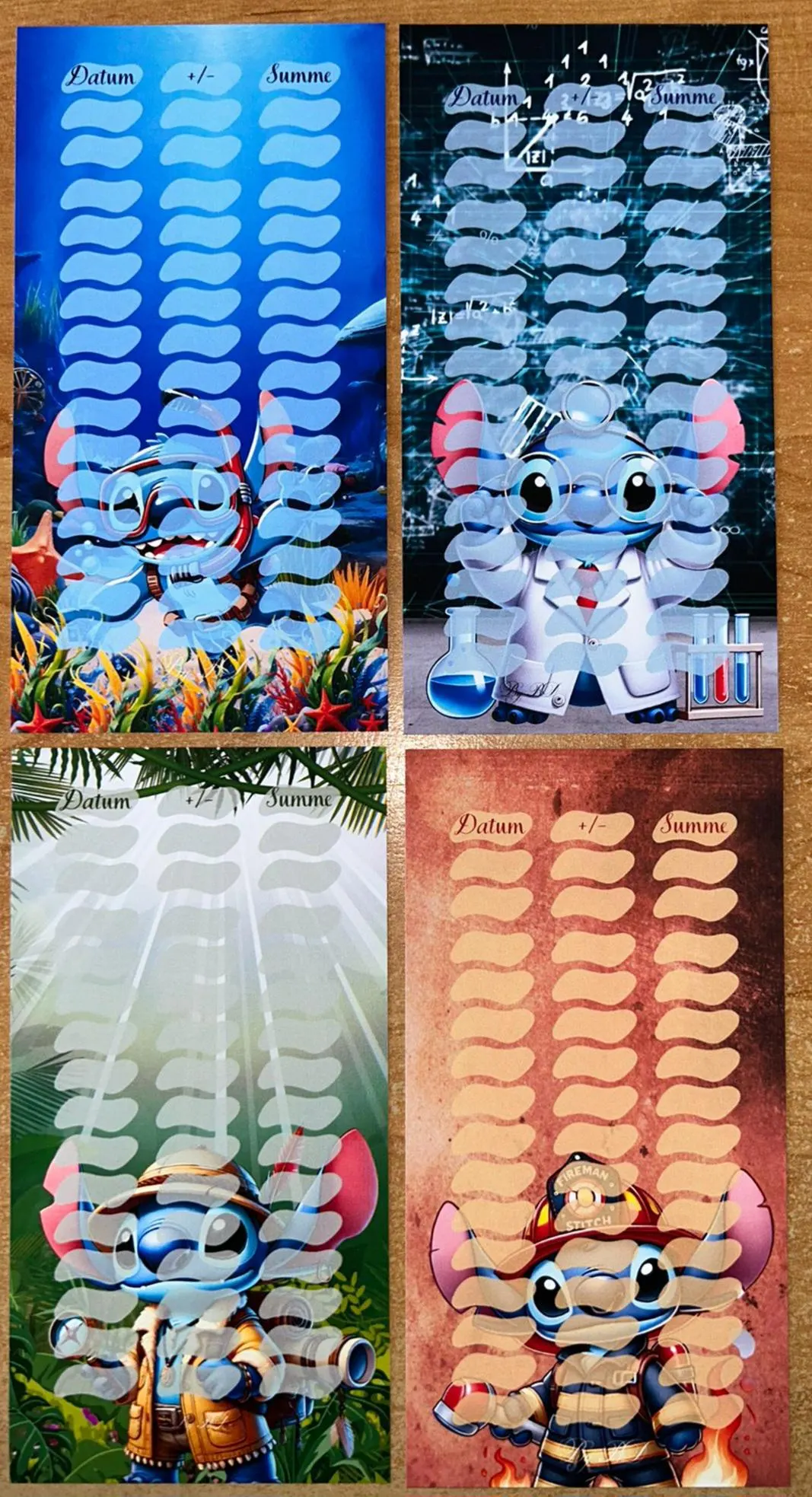 Blauer Alien bei der Arbeit A6 Budgeting Challenge Sparen