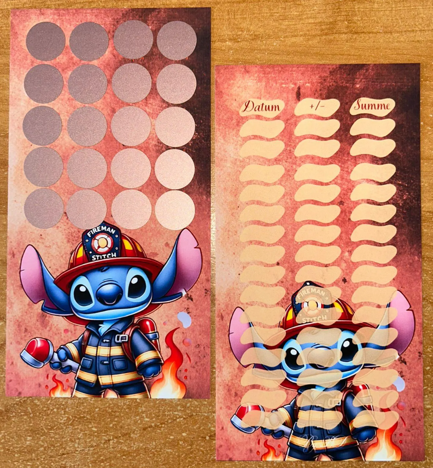 Blauer Alien bei der Arbeit A6 Budgeting Challenge Sparen